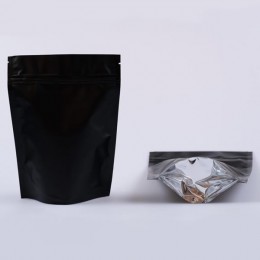 Pungă Doypack cu zip și valvă 1100 g, negru mat